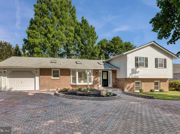 233 Church St NE, Vienna, VA 22180