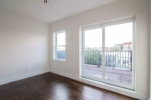 Rented by Union Square Property Management | media 31