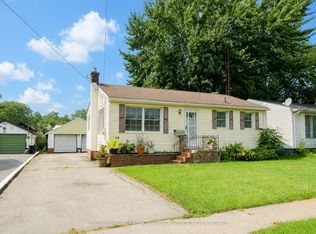 28 Marshall Ave, Welland, ON L3C 2N2