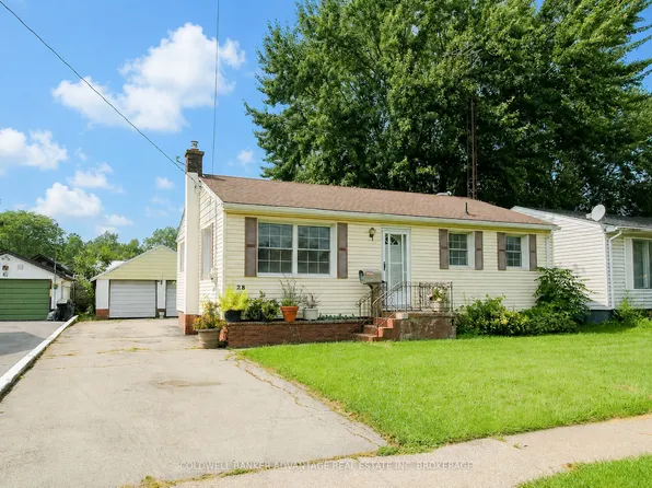 28 Marshall Ave, Welland, ON L3C 2N2