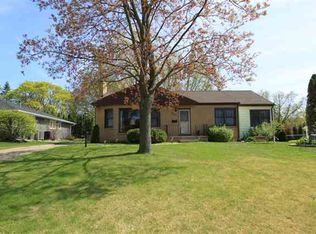 3031 W 4th St, Waterloo, IA 50701