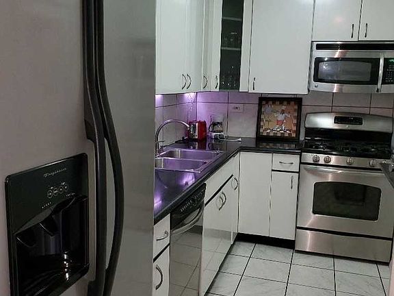 3rd image of 175-20 Wexford Ter APT 6V