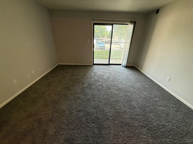Foxfire West Apartments — Photo 18