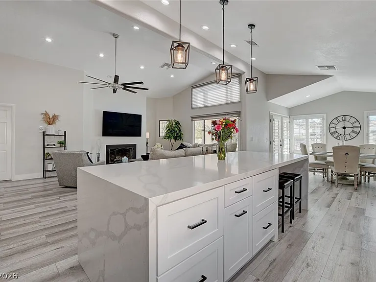 5429 Painted Sunrise Dr — Photo 23