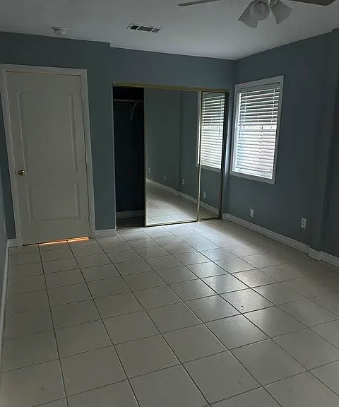 10834 Encino Ave — Photo 15