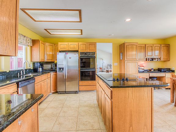 4th image of 1253 Lucy Ln