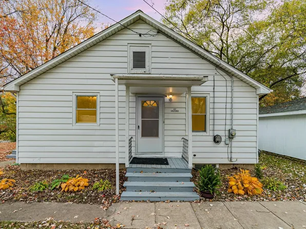 137 Oxford Ave, Alma, MI 48801