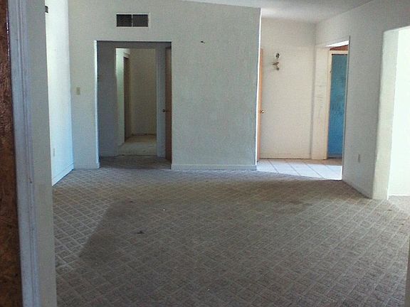 3rd image of 1315 Catalina Ln