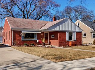 3243 N 94th St, Milwaukee, WI 53222