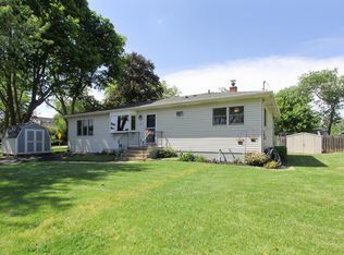 18242 W Twin Lakes Blvd, Grayslake, IL 60030