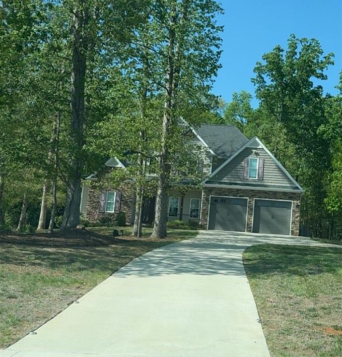 1st image of 1095 Madison Mountain Ln