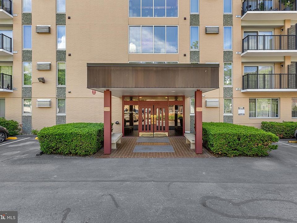 1st image of 200 Highland Ave APT 611