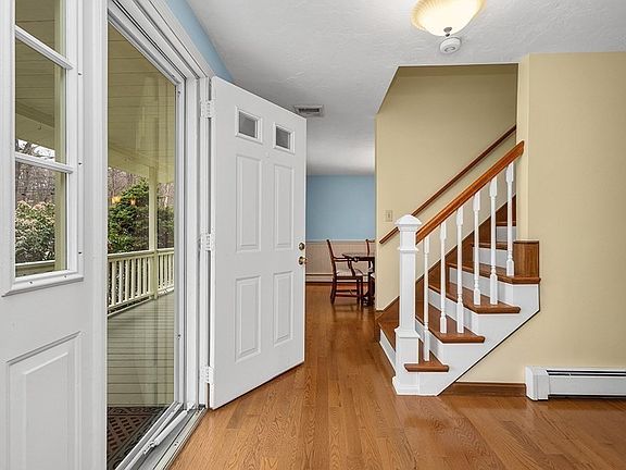 3rd image of 7 Neck Hill Rd