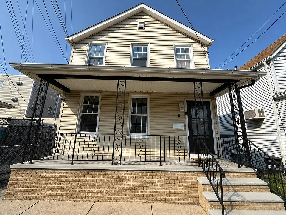 9 Silver St