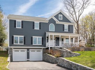 36 Meyer Pl, Riverside, CT 06878