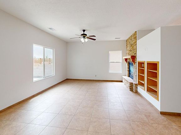 5th image of 660 Troon Dr SE