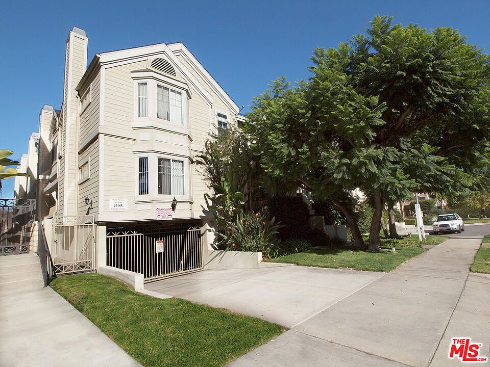 1st image of 10627 Moorpark St APT 4