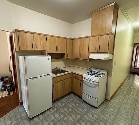 2nd image of 119 Westwood Ave #1