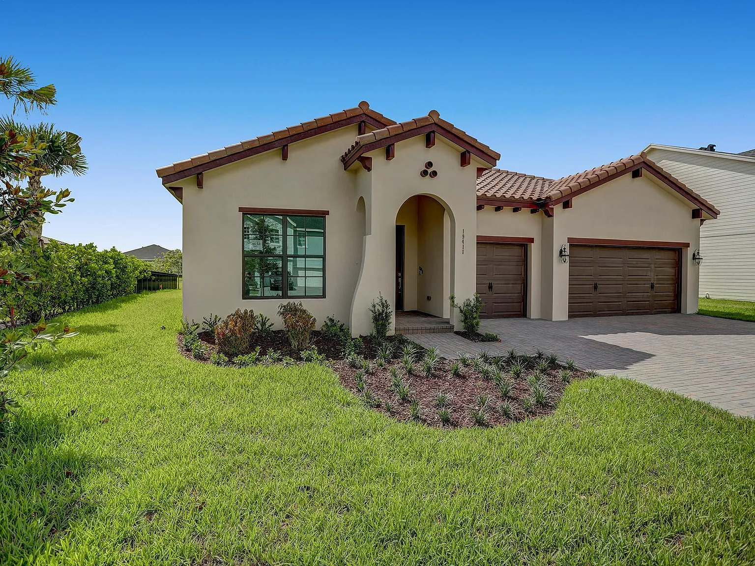 3 bed, 3.0 bath, 2629 sqft, $4,500 — Photo 3