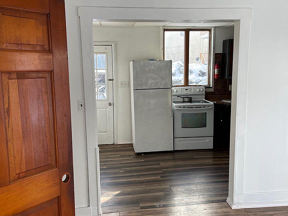 3rd image of 12 W Poplar St