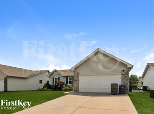 1405 Sportsmans Ct, O'Fallon, MO 63366