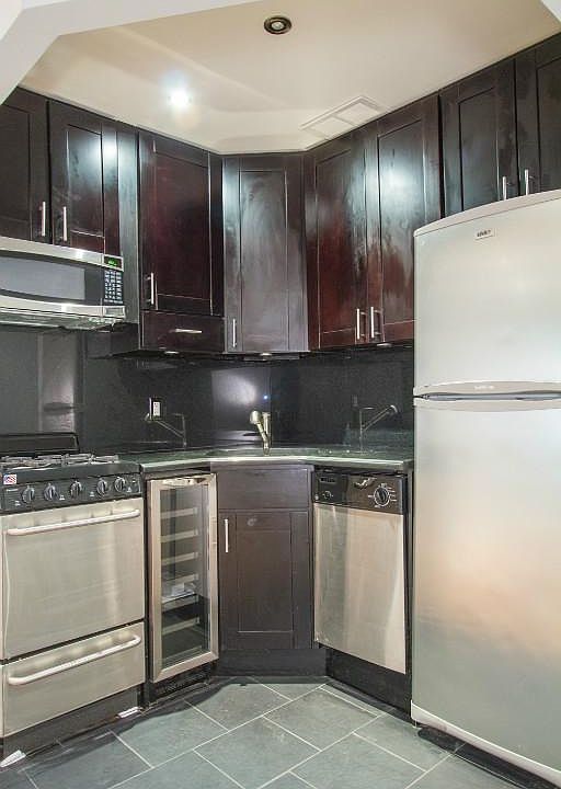 2nd image of 147 E 26th St Fl 3