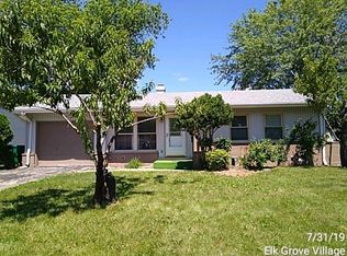 312 Landmeier Rd, Elk Grove Village, IL 60007