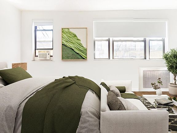 2nd image of 107 Saint Marks Pl APT 5D