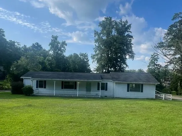 235 W Lakeview Dr NE, Milledgeville, GA 31061