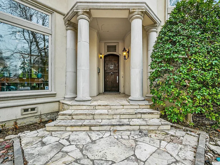 3320 Harvard Ave — Photo 3