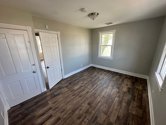 4th image of 709 Dehirsch Ave #709