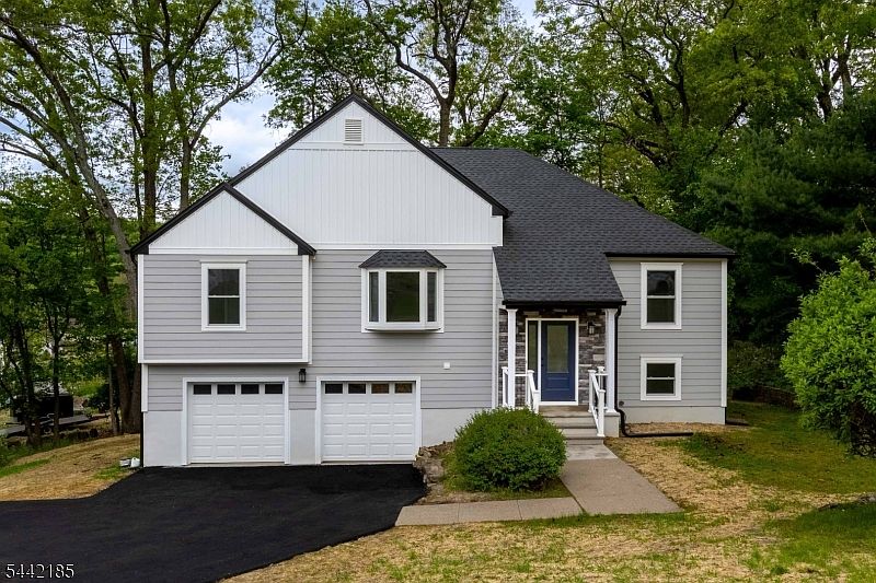 1st image of 8 Sherwood Pl