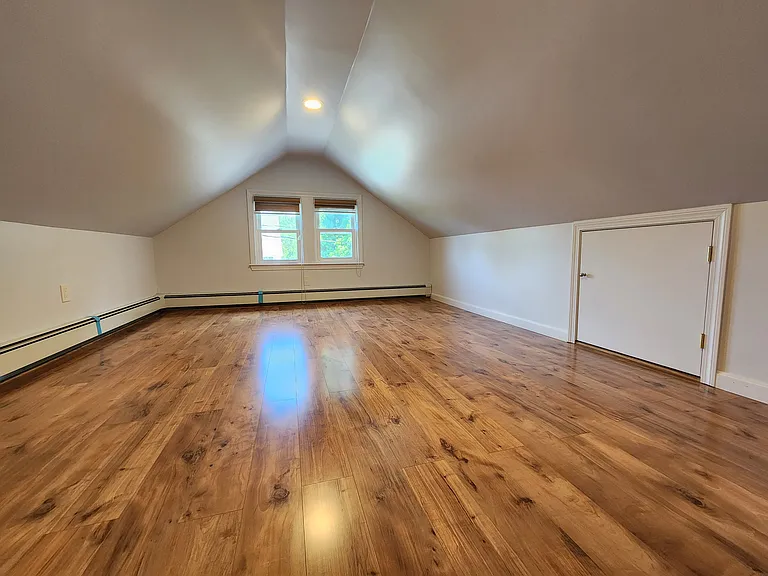 35 Bowker St — Photo 3