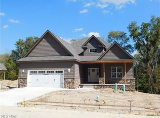 Prescott Ln, Strongsville, OH 44136