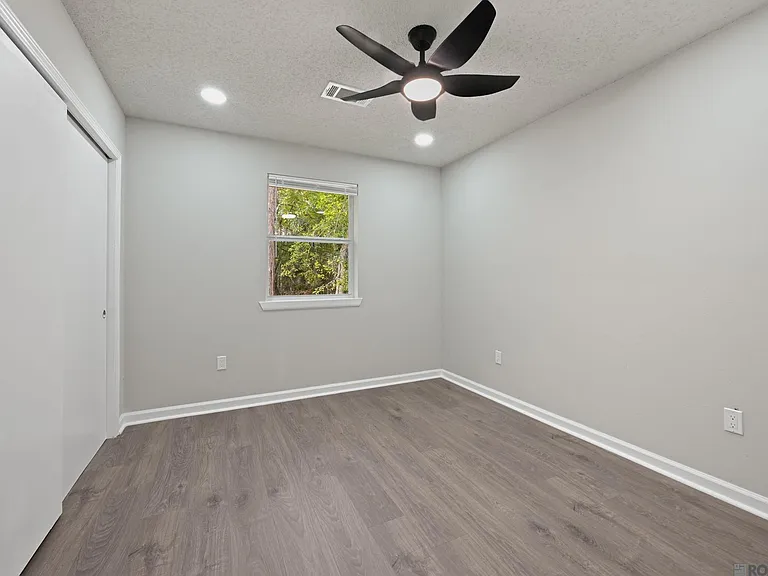 8724 Metairie Dr — Photo 10