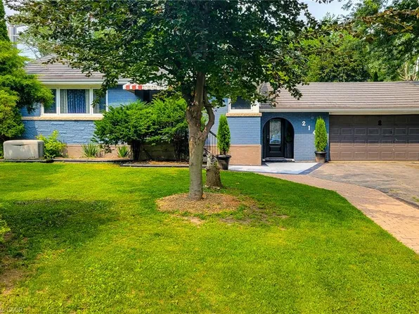 214 Miles Rd, Hamilton, ON L8W 1E3