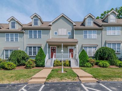 646 Bedford St APT B3, Whitman, MA, 02382