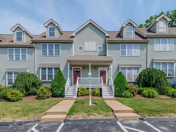 646 Bedford St APT B3, Whitman, MA 02382