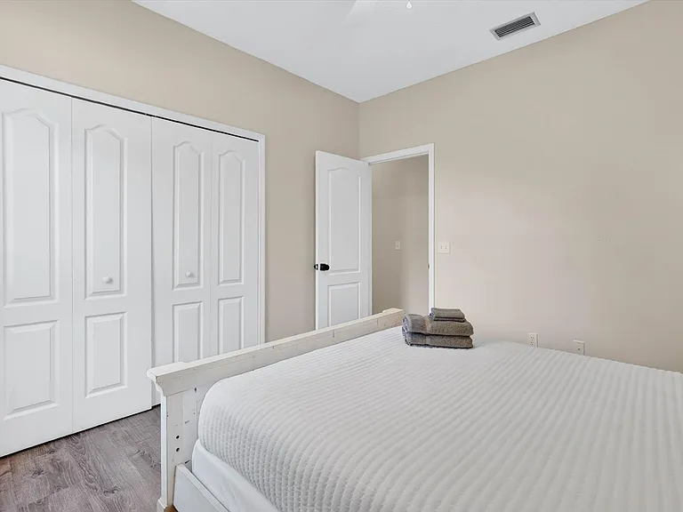 6781 Veronica Ct — Photo 12