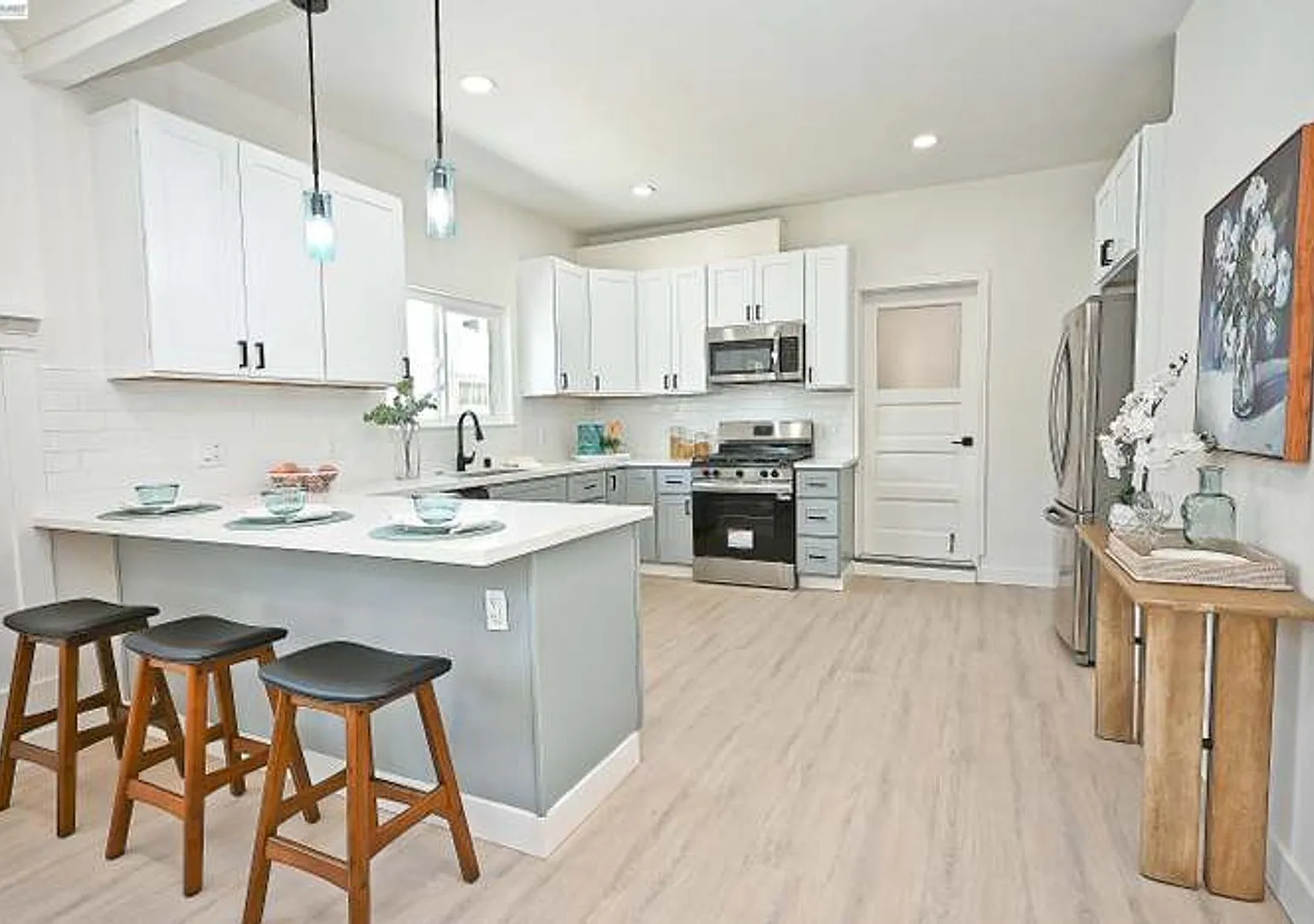 Now Available! |$3,900 | Newly Updated 3br/2ba Oakland Home W/ Loft & Modern Finishes — Photo 1