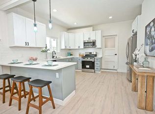 3914 Agua Vista St, Oakland, CA 94601