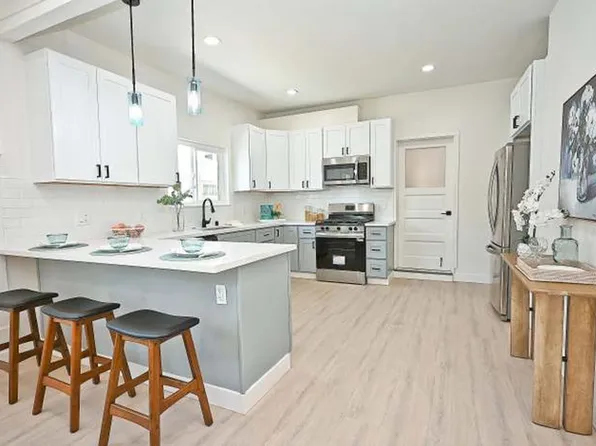 3914 Agua Vista St, Oakland, CA 94601