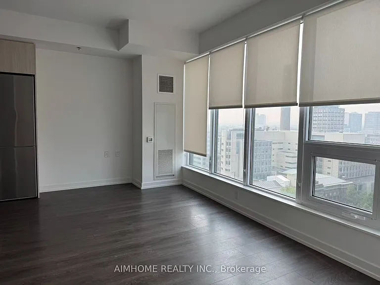 203 College St #1506 — Photo 14