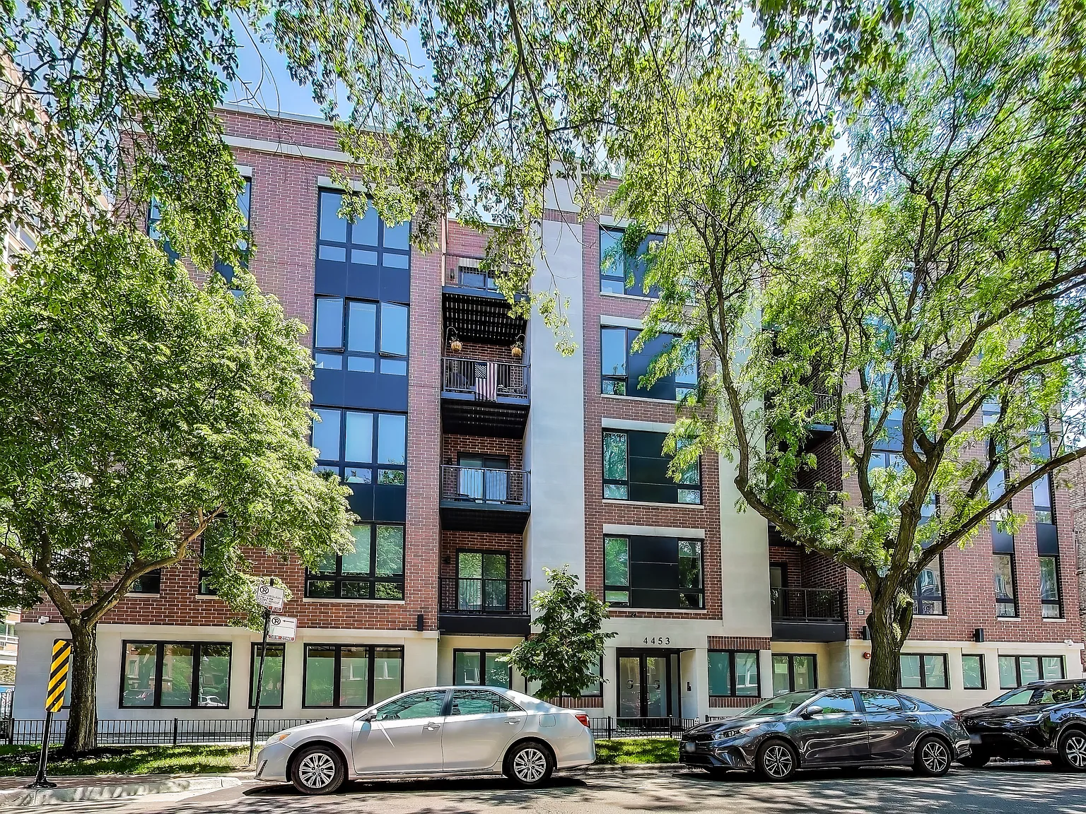 The Fifth on Hazel — Photo 2