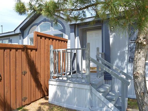 3rd image of 227 Castleridge Dr