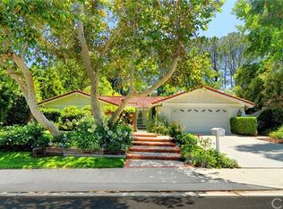 4241 Ellenita Ave, Tarzana, CA 91356