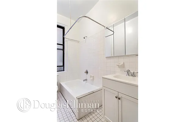 Rented by Douglas Elliman | media 31