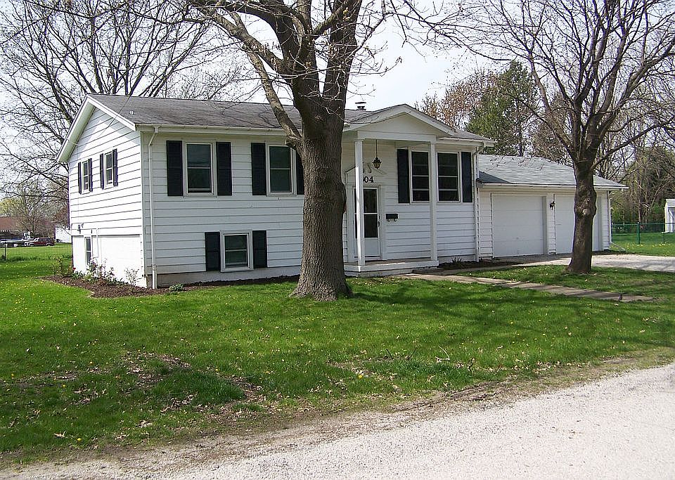 1st image of 604 N Stanley Dr