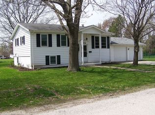 604 N Stanley Dr, Fairbury, IL 61739