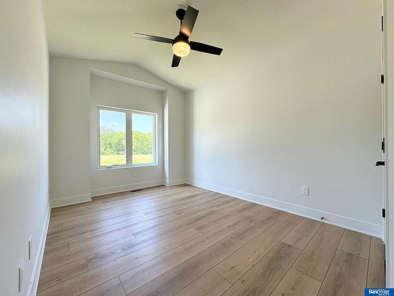 5th image of 9121 Marbella Dr